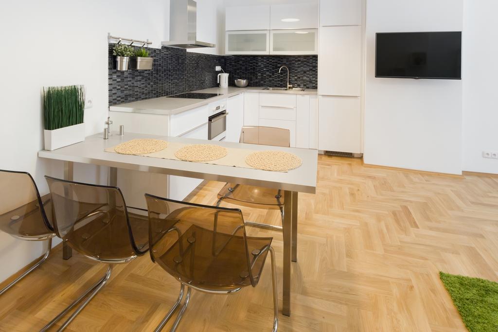 Apartment Jindrisska Praha Bagian luar foto